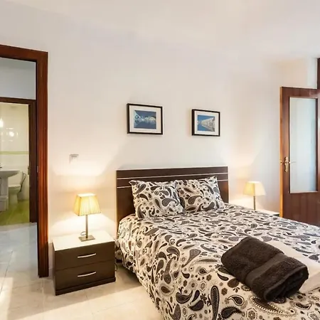 Spacious, Bright Next To The Old Town *